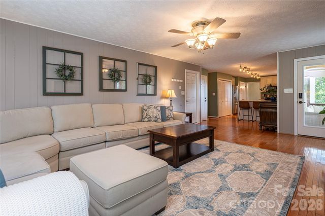 24 Audubon Drive, Asheville, NC 28804