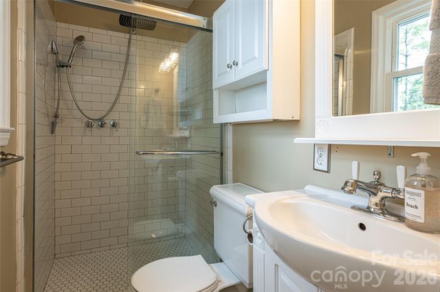 24 Audubon Drive, Asheville, NC 28804