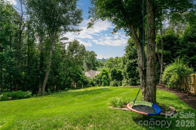 24 Audubon Drive, Asheville, NC 28804