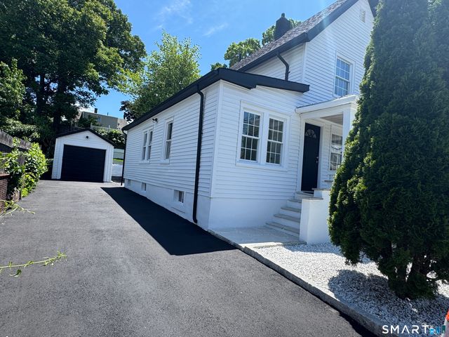 202 Goddard Avenue, Bridgeport, CT 06610