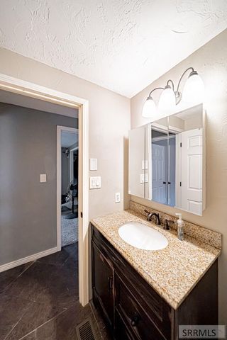 835 E 1400 N, Shelley, ID 83274