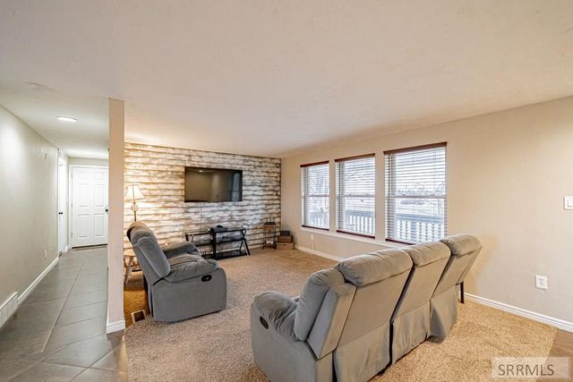 835 E 1400 N, Shelley, ID 83274