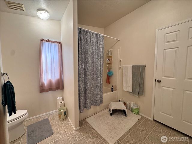 528 N 7th Avenue, Sequim, WA 98382