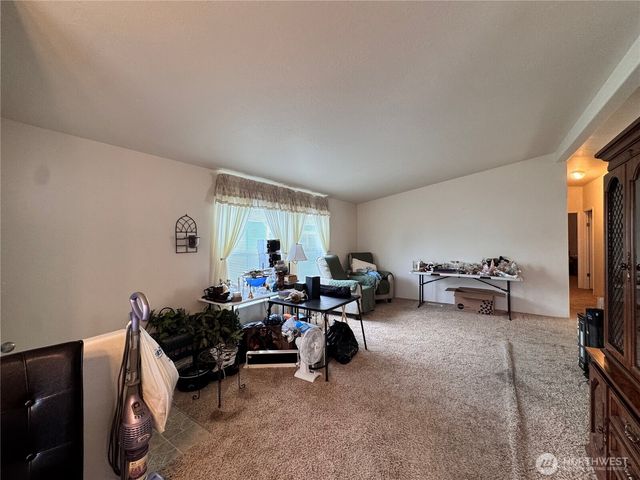 528 N 7th Avenue, Sequim, WA 98382