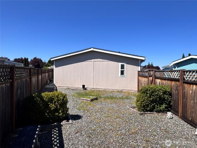 528 N 7th Avenue, Sequim, WA 98382