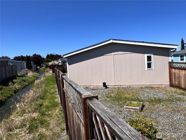 528 N 7th Avenue, Sequim, WA 98382