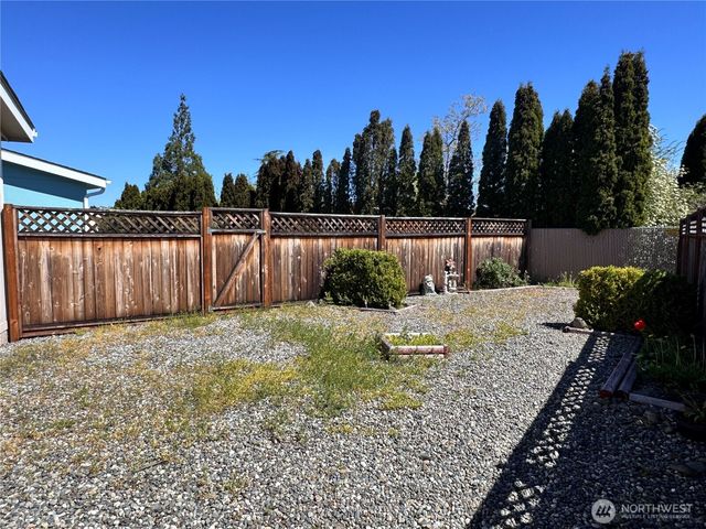 528 N 7th Avenue, Sequim, WA 98382