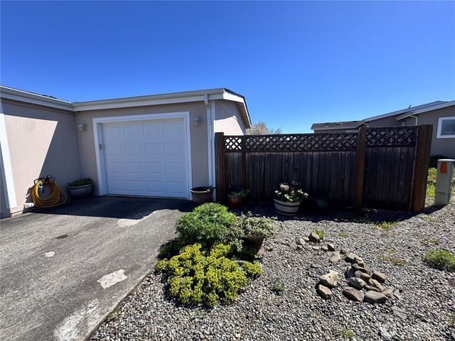 528 N 7th Avenue, Sequim, WA 98382