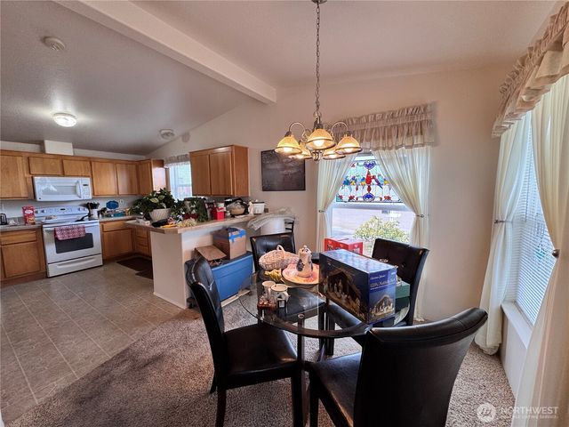 528 N 7th Avenue, Sequim, WA 98382