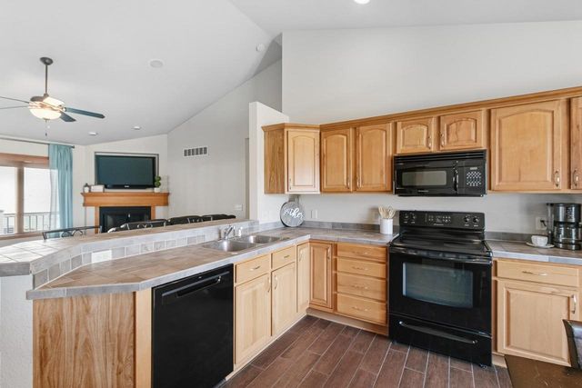 4229 Baybrook Drive, Janesville, WI 53546