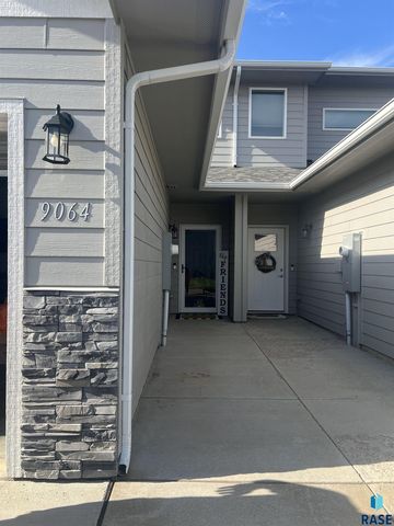 9064 W Ark Pl, Sioux Falls, SD 57106