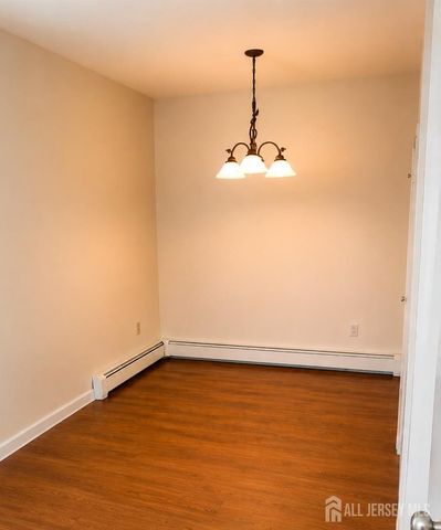 289 Main Street 4R, Spotswood, NJ 08884