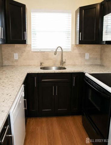 289 Main Street 4R, Spotswood, NJ 08884