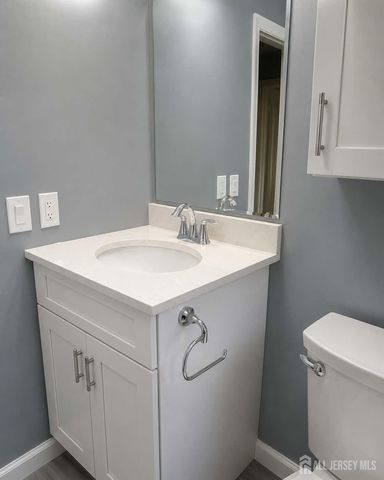289 Main Street 4R, Spotswood, NJ 08884