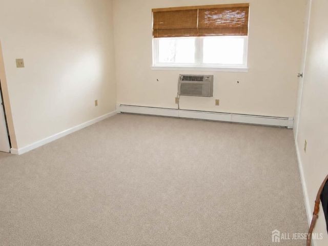 289 Main Street 4R, Spotswood, NJ 08884
