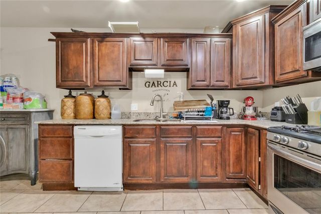 600 N Dallas Avenue, Moore, OK 73160