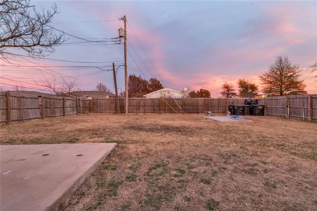 600 N Dallas Avenue, Moore, OK 73160