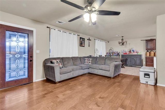 600 N Dallas Avenue, Moore, OK 73160