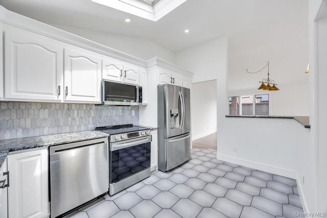 2331 Neptune Avenue, Seaford, NY 11783