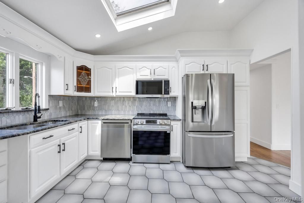 2331 Neptune Avenue, Seaford, NY 11783 — photo 4