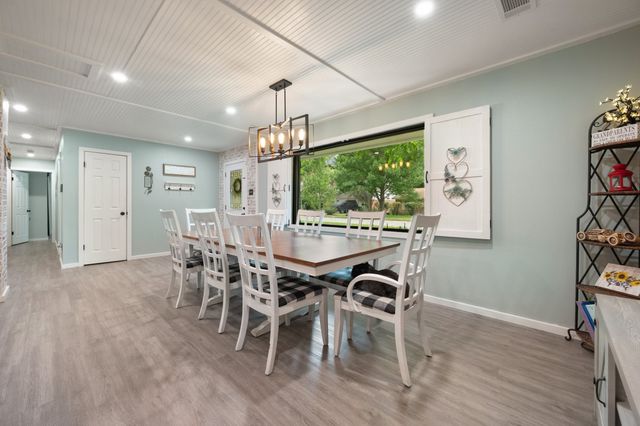 801 Waggoner Drive, Arlington, TX 76013