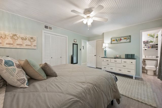 801 Waggoner Drive, Arlington, TX 76013
