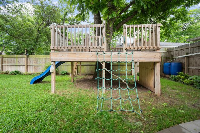 801 Waggoner Drive, Arlington, TX 76013
