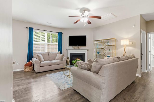 1010 Louvale Court, Simpsonville, SC 29681