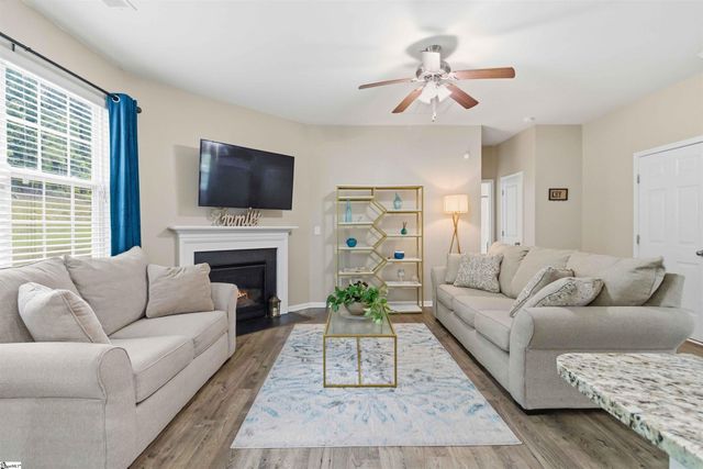 1010 Louvale Court, Simpsonville, SC 29681