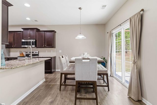 1010 Louvale Court, Simpsonville, SC 29681