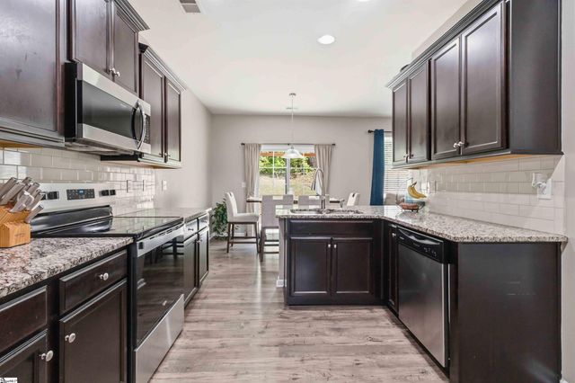 1010 Louvale Court, Simpsonville, SC 29681