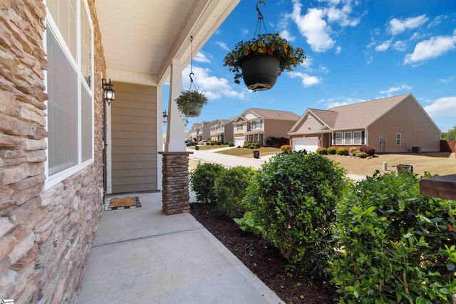 1010 Louvale Court, Simpsonville, SC 29681