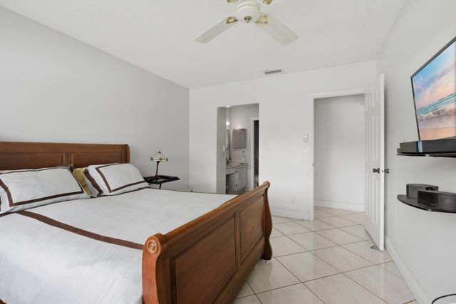 6375 W Pinehurst Cir Circle D38, Tamarac, FL 33321