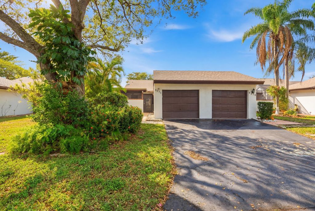 6375 W Pinehurst Cir Circle D38, Tamarac, FL 33321