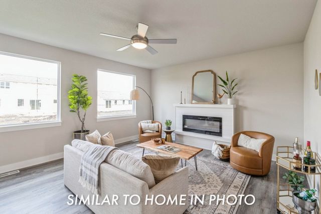 909 Walnut Drive, Norwalk, IA 50211