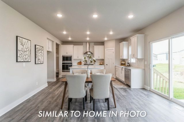 909 Walnut Drive, Norwalk, IA 50211