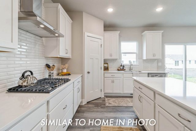 909 Walnut Drive, Norwalk, IA 50211