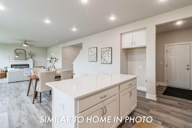 909 Walnut Drive, Norwalk, IA 50211