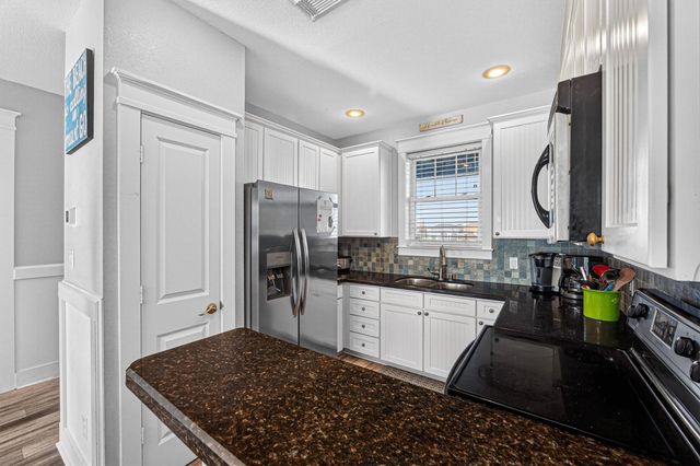 4142 Green Heron Circle, Galveston, TX 77554