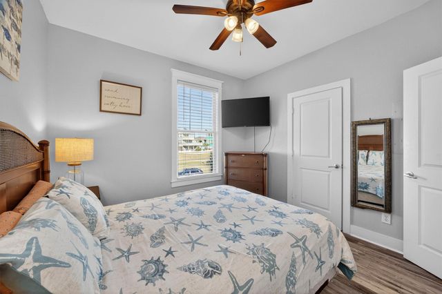 4142 Green Heron Circle, Galveston, TX 77554