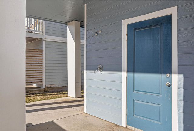 4142 Green Heron Circle, Galveston, TX 77554