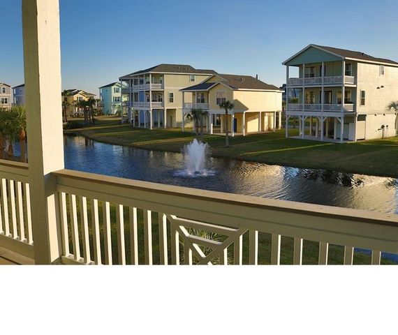 4142 Green Heron Circle, Galveston, TX 77554