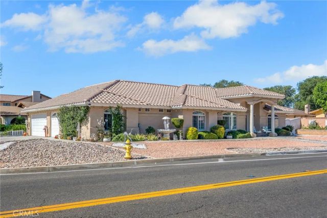 13289 Country Club, Victorville, CA 92395
