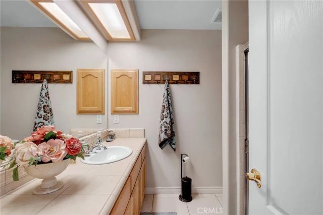 13289 Country Club, Victorville, CA 92395