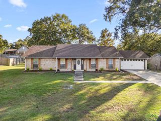 502 Woodhaven, White Oak, TX 75693
