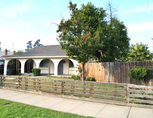 935 E Fedora Avenue, Fresno, CA 93704