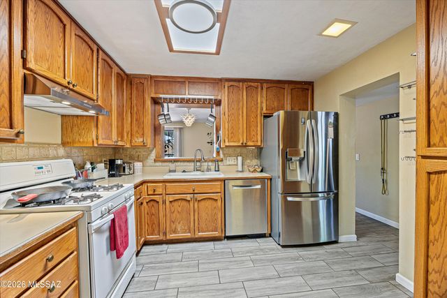 2721 E 20th Street, Tucson, AZ 85716