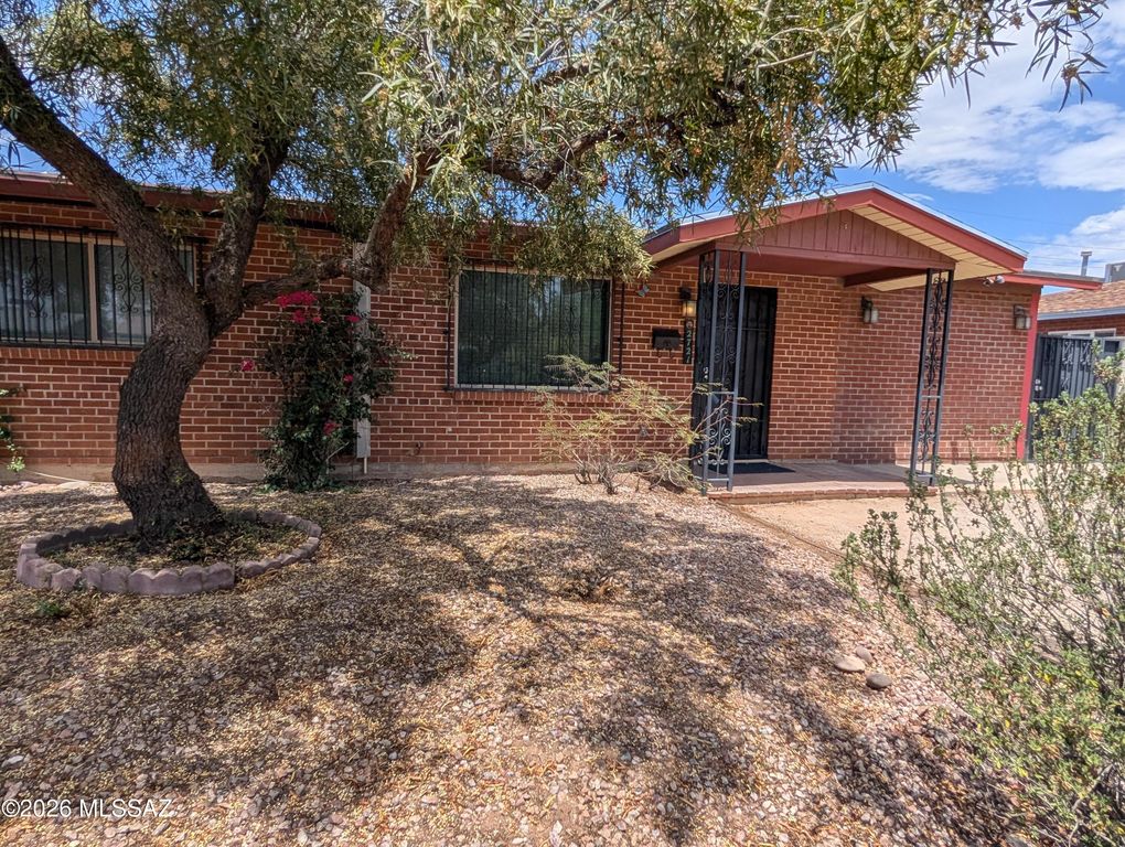 2721 E 20th Street, Tucson, AZ 85716
