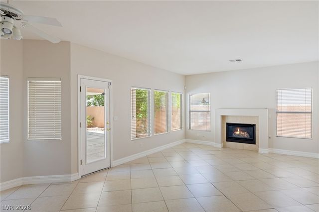 2009 SEDONA CREEK, Las Vegas, NV 89128