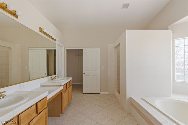 2009 SEDONA CREEK, Las Vegas, NV 89128